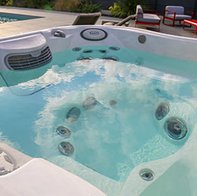 Installation de spa : revendeur Jacuzzi® dans le Maine et Loire