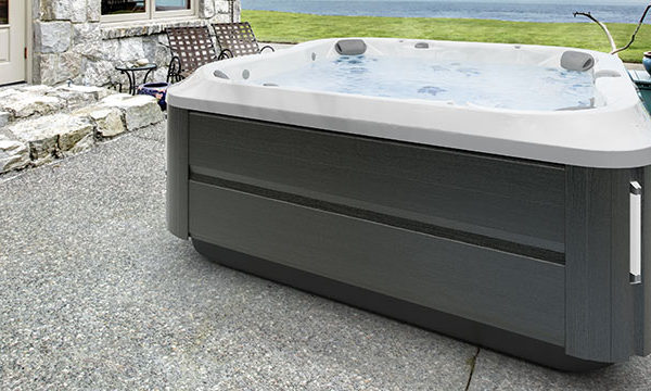 Découvrez le spa Jacuzzi® J-335 dans le Maine-et-Loire