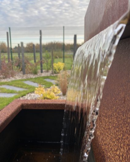 Fontaine en acier corten